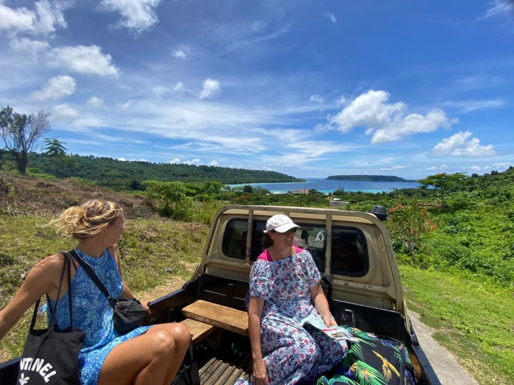 car hire in Espiritu Santo local seatbelt laws
